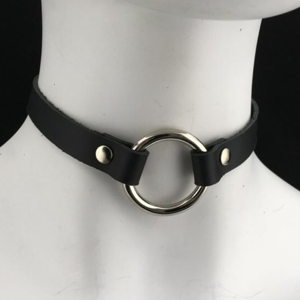 Black Leather O-Ring Choker